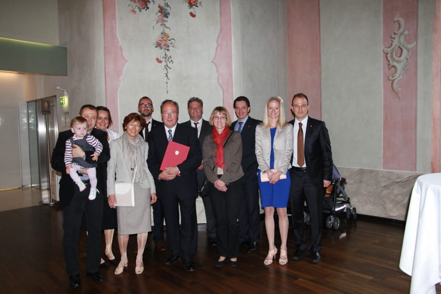 Gruppenfoto bei der Verleihung des Berufstitel Baurat