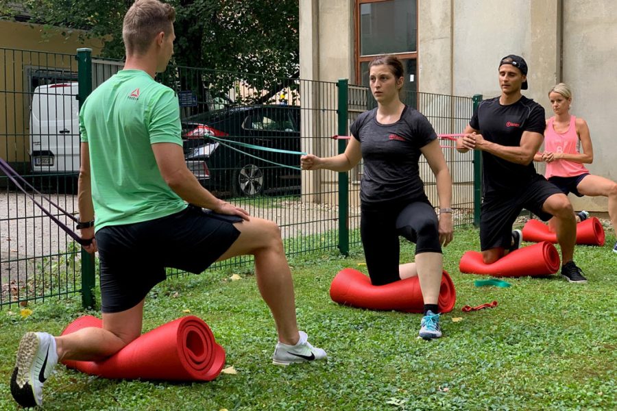 Foto der Eisner ZT Mitarbeiter beim Outdoor-Training